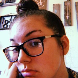 Meet your Posher, Olivia